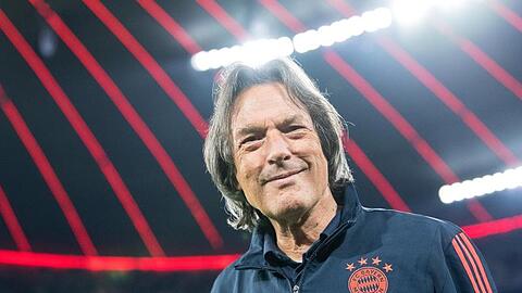 Vereinsarzt Hans-Wilhelm Müller-Wohlfahrt hört beim FC Bayern auf.