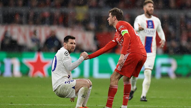 Zwei Weltstars, die alles gewonnen haben – und die sich gegenseitig respektieren: Thomas Müller (r.) und Lionel Messi.