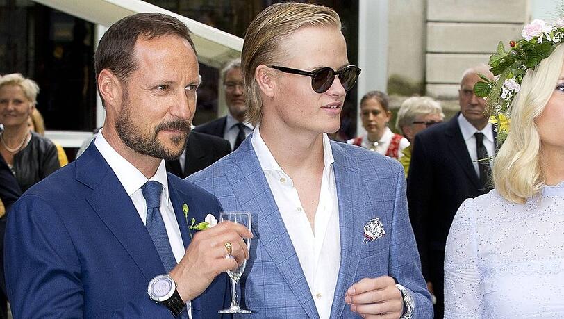 Kronprinz Haakon und Stiefsohn Marius bei einem gemeinsamen Auftritt im Jahr 2016.
