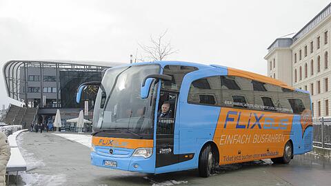 Viele Anbieter drängen auf den umkämpften Fernbus-Markt &ndash; auch &bdquo;Flixbus&ldquo;.Foto: imago