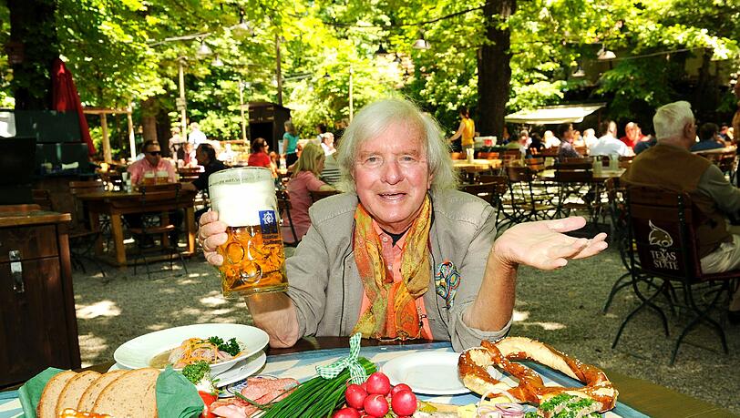 Für Gerd Käfer ist eine schaumige Maß im Augustiner Keller, wie ein Sprung in den Starnberger See. Für Gerd Käfer ist eine schaumige Maß im Augustiner Keller, wie ein Sprung in den Starnberger See.