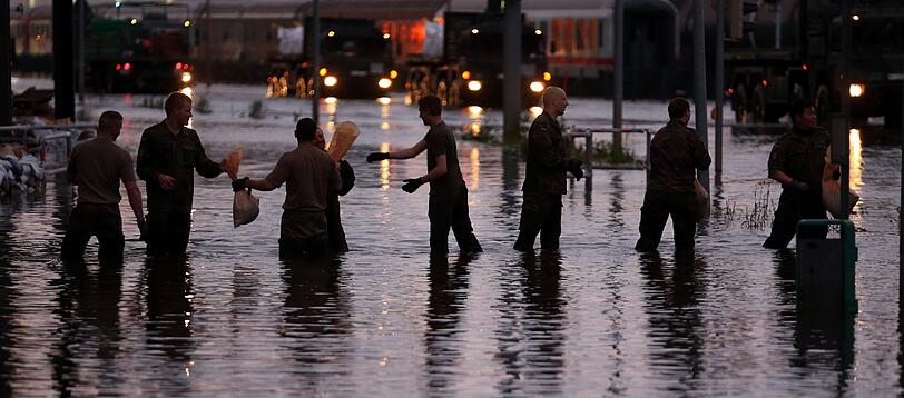 Magdeburg - eine Stadt kämpft gegen das Hochwasser: Die Bilder vom Wochenende und Montag.