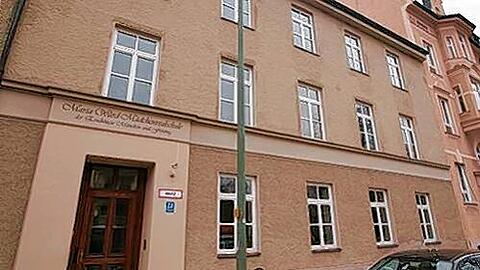Die Maria-Ward-Schule: Hier wird den Schülerinnen Zivilcourage beigebracht