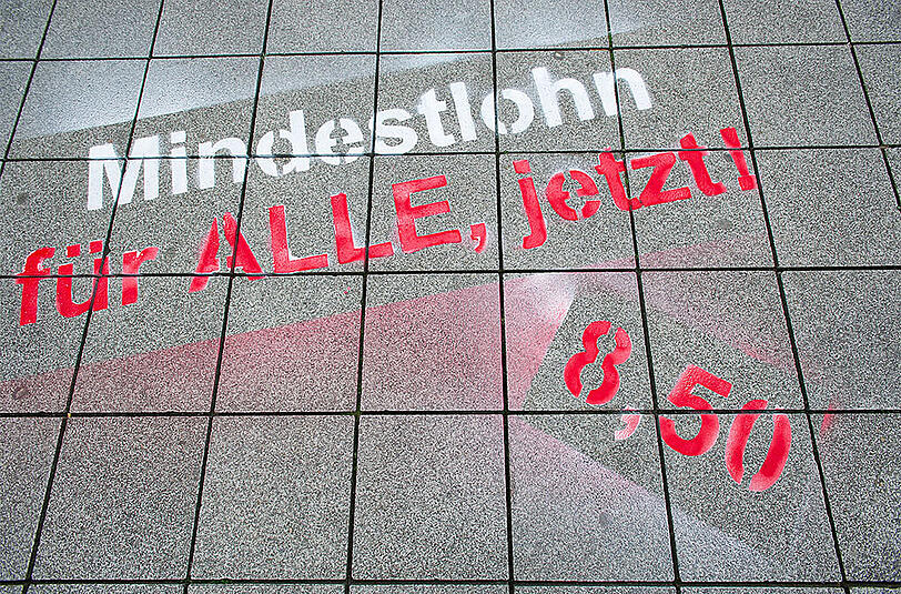 Der Mindestlohn ist mit vielen Fragen verbunden. Für wen gilt er und für wen nicht? Welche Ausnahmen und besonderen Regelungen gibt es?