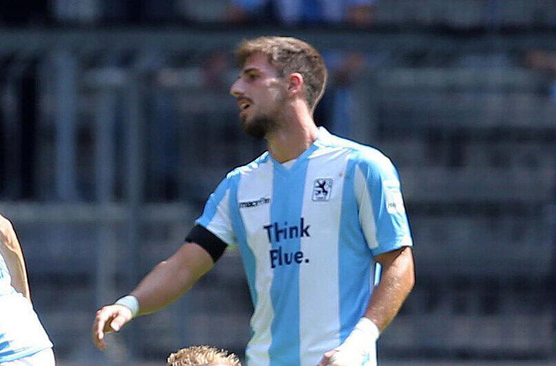 Milos Degenek &ndash; Note 5 - Gedanklich zu langsam: Am Sechser lief die Partie völlig vorbei. Leichtfertige Ballverluste und mit großen Problemen gegen Demirbay und Schmitz. (Archivbild)