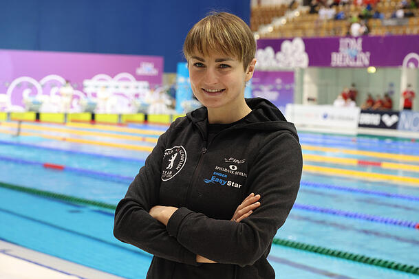 Hoffen, Bangen und Jubeln: Zwischen dem Gold in Tokio und jetzt der Silbermedaille bei der EM musste sich Elena Semechin einen Hirntumor entfernen lassen. Hoffen, Bangen und Jubeln: Zwischen dem Gold in Tokio und jetzt der Silbermedaille bei der EM musste sich Elena Semechin einen Hirntumor entfernen lassen.