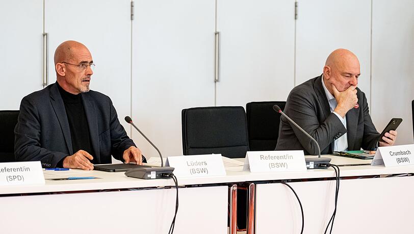 Brandenburgs BSW-Fraktionschef Niels-Olaf L&uuml;ders und BSW-Finanzminister Robert Crumbach sind sich nicht einig &uuml;ber die Medienstaatsvertr&auml;ge.