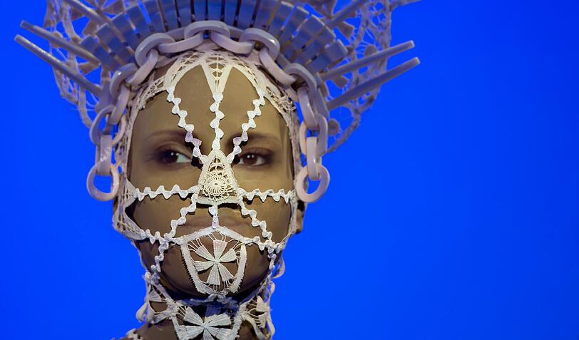 Jean Paul Gaultiers Ausstellung "From The Sidewalk To The Catwalk" macht Halt in München