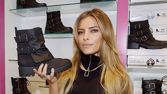 Stolz. Sophia Thomalla präsentiert ihre eigene Schuh-Kollektion bei Deichmann. Stolz. Sophia Thomalla präsentiert ihre eigene Schuh-Kollektion bei Deichmann.