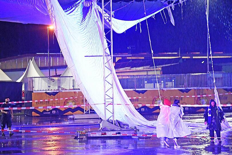 Großflächige Verwüstung und Verletzte beim Echelon-Festival. Die Bilder.