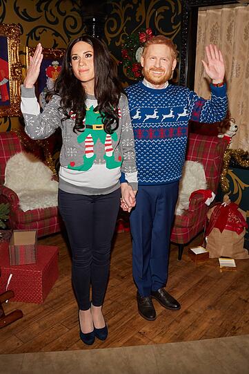 Auf den ersten Blick irritierend: Meghan und Harry als Live-Wachsfiguren...