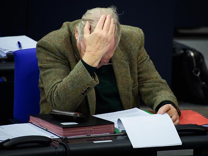 Wer folgt ihm als AfD-Vorsitzender? Die Nachfolgedebatte um Alexander Gauland bringt die Partei in Turbulenzen.