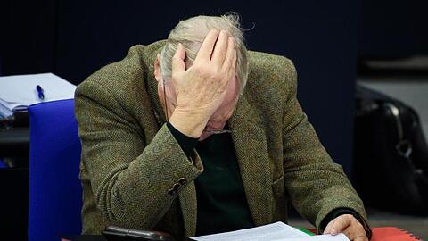 Wer folgt ihm als AfD-Vorsitzender? Die Nachfolgedebatte um Alexander Gauland bringt die Partei in Turbulenzen.