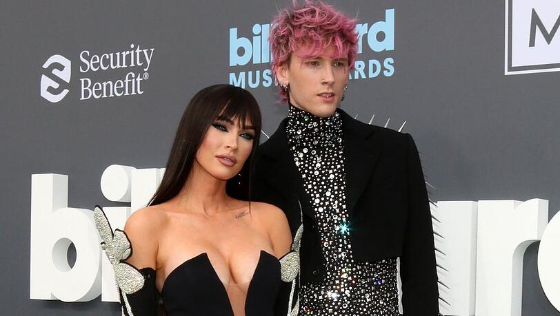 Megan Fox und Machine Gun Kelly verlobten sich im Januar 2022. Megan Fox und Machine Gun Kelly verlobten sich im Januar 2022.