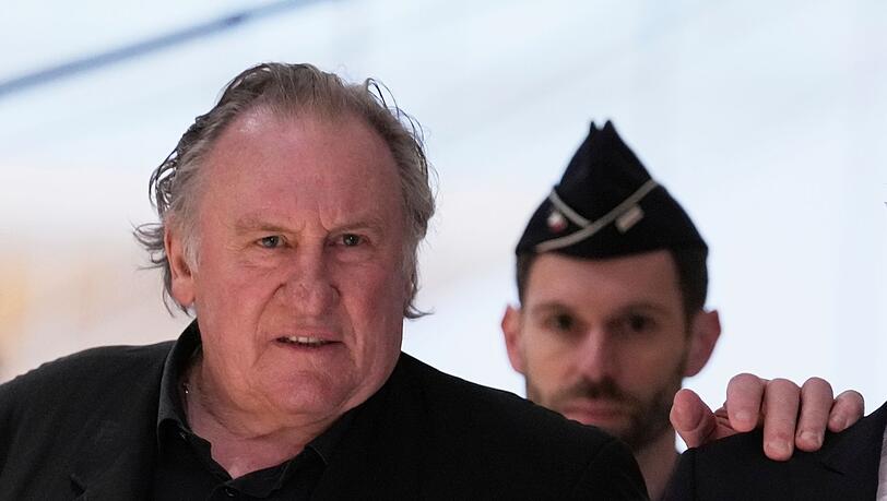 Depardieu streitet die Vorwürfe ab.