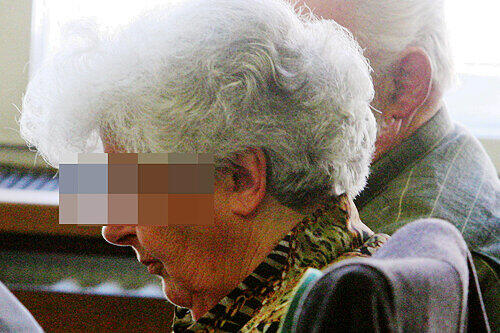 Am Montag musste die Mutter von Susanne M. (&dagger;27) im Mordprozess als Zeugin aussagen. Die Rentnerin (73) kämpfte im Gerichtssaal mit den Tränen.