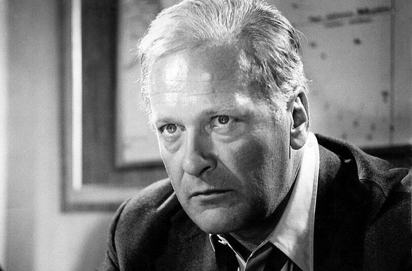 Was ist Ihr nächster Zug? Curt Jürgens im Film von 1960.