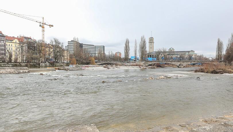 Grundregel der Wasserwacht: Je trüber und brauner die Isar, desto gefährlicher ist sie.