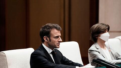 Der französische Präsident Emmanuel Macron wird international für seine Aussage im Zusammenhang mit dem Taiwan-Konflikt kritisiert.