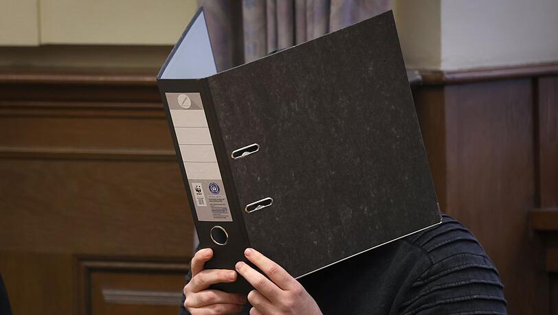 Der Angeklagte hat die Tat gestanden. (Archivbild)