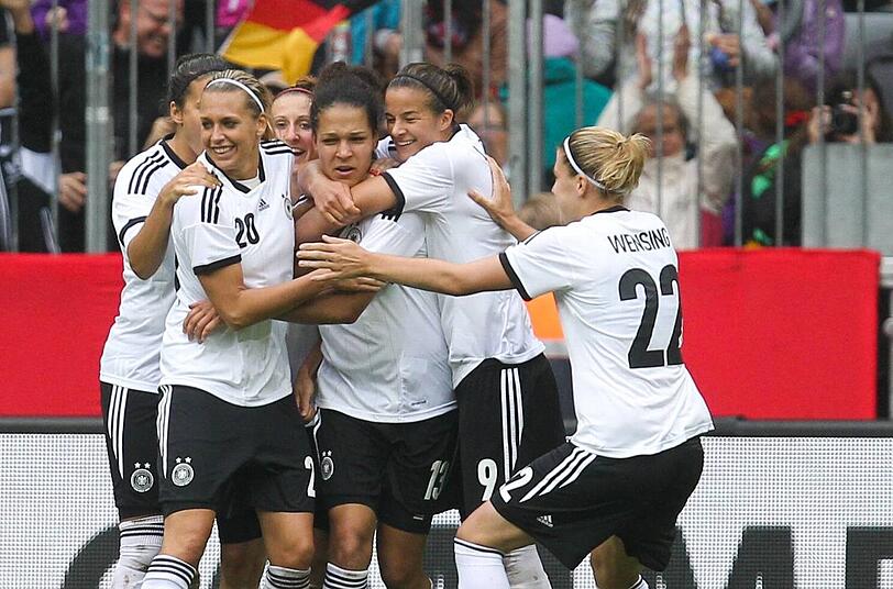 Die deutsche Nationalmannschaft der Fußball-Frauen kämpft in Schweden um den EM-Titel.