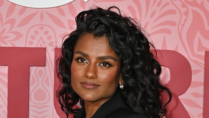 Schauspielerin Simone Ashley ist wieder in ihrer "Single-&Auml;ra".