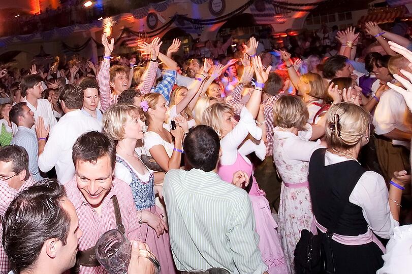 Das "Wiesn-Zelt am Stiglmaierplatz": Die besten Bilder.