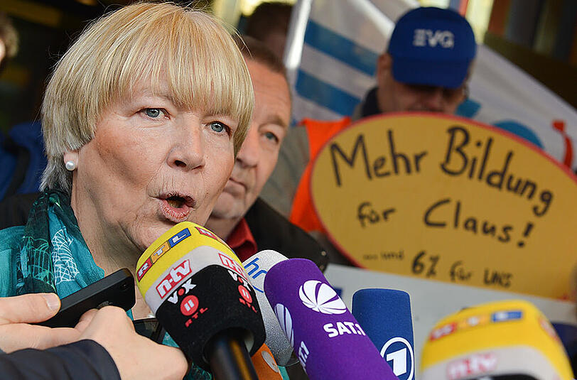 Die EVG (hier Verhandlungsführerin Regina Rusch-Ziemba) erhöht den Druck auf die Bahn. (Archivbild)