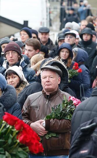 Russland nimmt Abschied von Kremlkritiker Boris Nemzow.