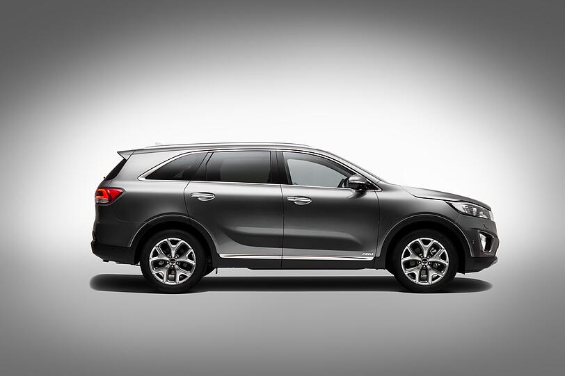 Kommt ein bisschen flacher und flotter daher: Der neue Kia Sorento.