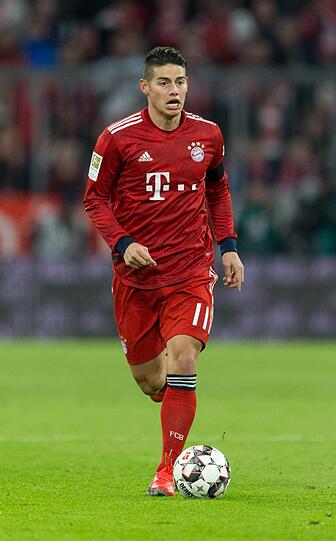 JAMES RODRIGUEZ, NOTE 2: Wirkte frisch und spritzig, spielfreudig, mit viel Übersicht. Initiierte das 2:0 mit einem feinen Pass in den Lauf von Gnabry. Erzielte mit Auge und Ruhe, weil er am Sechzehner nicht gestört wurde, das 3:0. Feiner Schlenzer mit links, sein vierter Liga-Saisontreffer. Durfte nach 74 Minuten vorzeitig aus dem Regen in die Kabine.