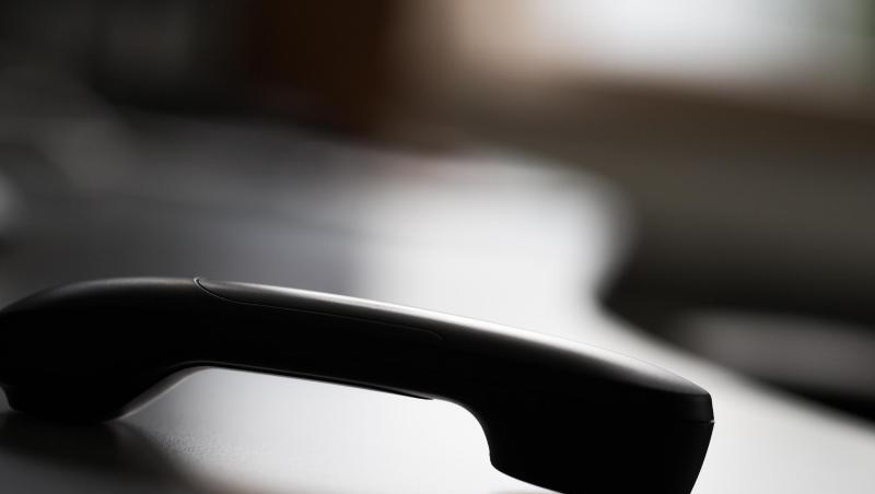 Ein abgelegter Telefonhörer. Foto: Rolf Vennenbernd/dpa/Archivbild Ein abgelegter Telefonhörer. Foto: Rolf Vennenbernd/dpa/Archivbild