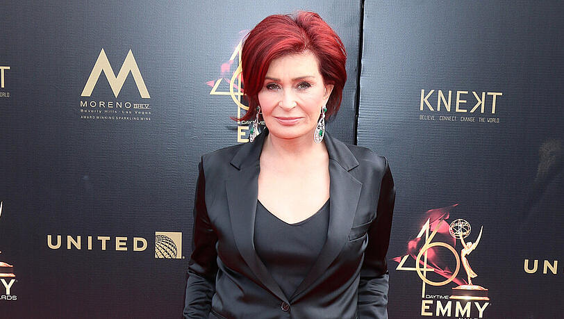 Sharon Osbourne muss 14 Tage in Quarantäne verbringen. Sharon Osbourne muss 14 Tage in Quarantäne verbringen.
