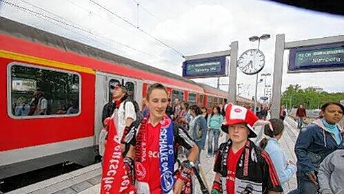 Zum Jahreswechsel kam zu den bestehenden 545 Bus und Bahnlinien des VGN rund 110 neue hinzu. Zum Jahreswechsel kam zu den bestehenden 545 Bus und Bahnlinien des VGN rund 110 neue hinzu.