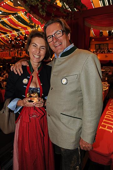 Medienunternehmer Thomas Haffa geht liebend gerne mit seiner Frau Gaby auf die Wiesn.
