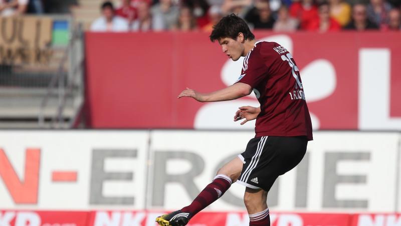 Timm Klose (2013) spielt für den FC Nürnberg. Foto: Daniel Karmann/dpa Timm Klose (2013) spielt für den FC Nürnberg. Foto: Daniel Karmann/dpa