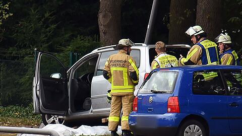 Die beiden 72-jährigen Geschwister erlagen ihren Verletzungen noch am Unfallort.