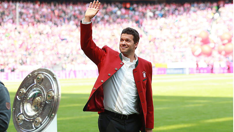 Michael Ballack, von 2002 bis 2006 für die Bayern am Ball, beim Legendentreffen auf der Meisterfeier des FCB in der letzten Saison.