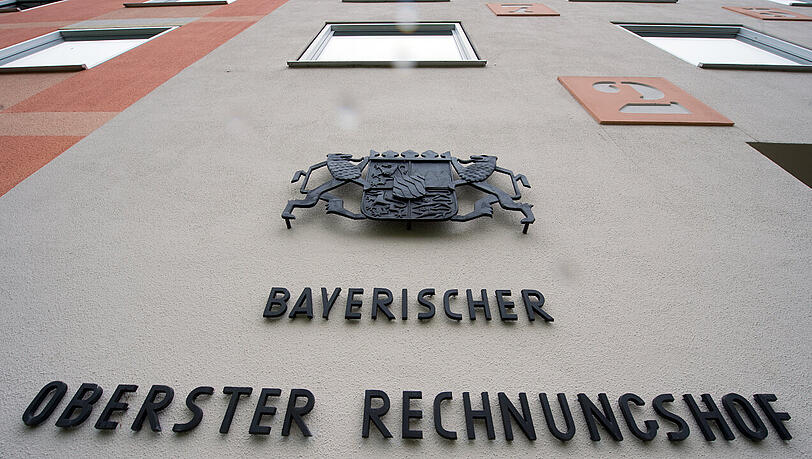 Ministerpräsident Markus Söder und Finanzminister Albert Füracker (beide CSU) wiesen die Kritik als zu einseitig zurück.