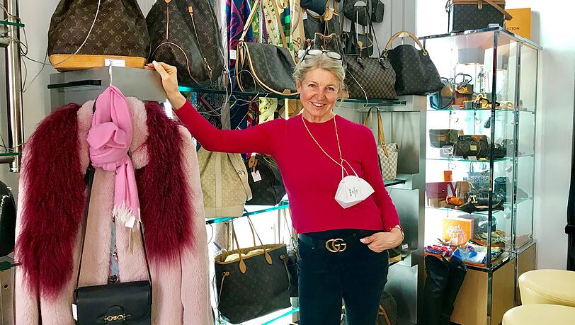 Sylvie Estner in ihrem Edel-Secondhand-Geschäft „Taschenliebe“ am Kurfürstenplatz. Sylvie Estner in ihrem Edel-Secondhand-Geschäft „Taschenliebe“ am Kurfürstenplatz.