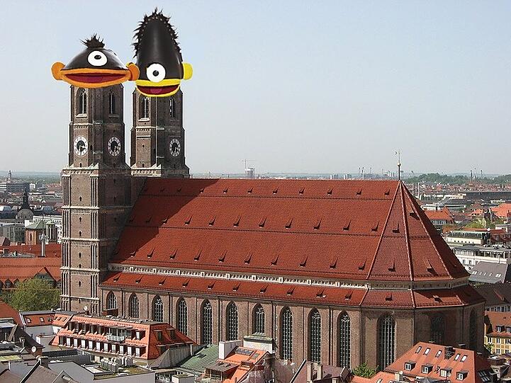 Zum Glück nur eine Fotomontage! Die Auspeitsch-Aktion soll übrigens auf die Sendung "Eye TV - Der durchgeknallte Puppensender" (freitags, 20.00 Uhr) aufmerksam machen. Geschmackssache.