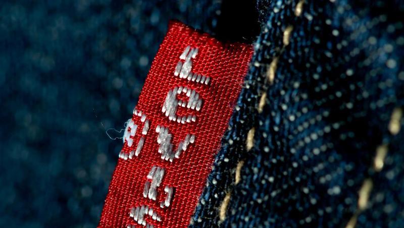 Jeans der Marke Levi Strauss & Co. Der traditionsreiche Jeans-Hersteller will bei seiner Rückkehr an die Börse über eine halbe Milliarde Dollar an frischem Kapital bei Anlegern einsammeln. Jeans der Marke Levi Strauss & Co. Der traditionsreiche Jeans-Hersteller will bei seiner Rückkehr an die Börse über eine halbe Milliarde Dollar an frischem Kapital bei Anlegern einsammeln.