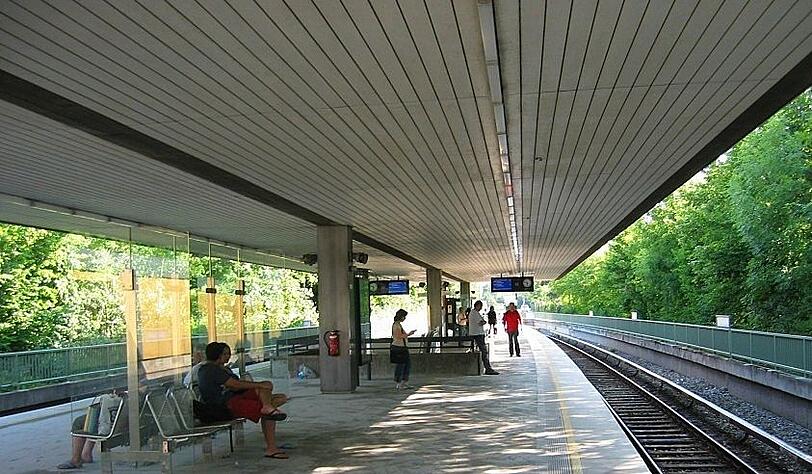 Die U6 fährt wieder. Pendler können aufatmen.