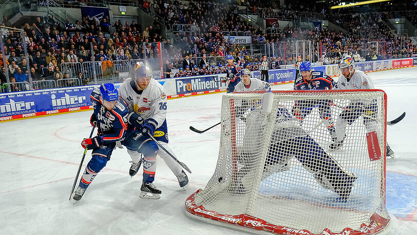 Nach zwölf Auswärtssiegen in Folge verliert der EHC München in Mannheim.