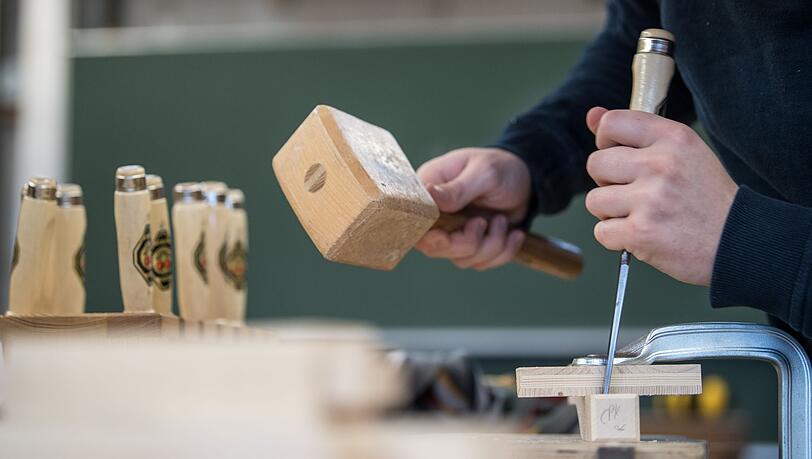 Das bayerische Handwerk findet wieder mehr Auszubildende. (Symbolbild) Das bayerische Handwerk findet wieder mehr Auszubildende. (Symbolbild)
