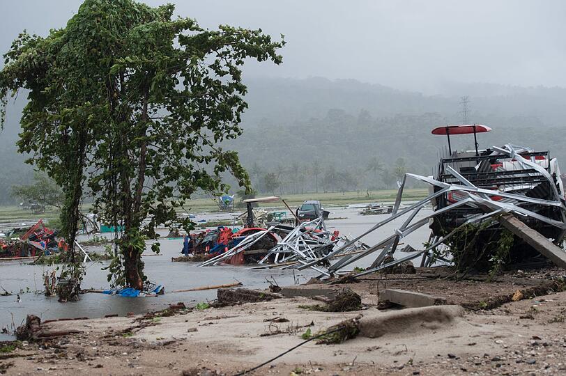 Eine Tsunami-Katastrophe auf den indonesischen Inseln Sumatra und Java hat viele Menschen das Leben gekostet und schwere Schäden angerichtet.