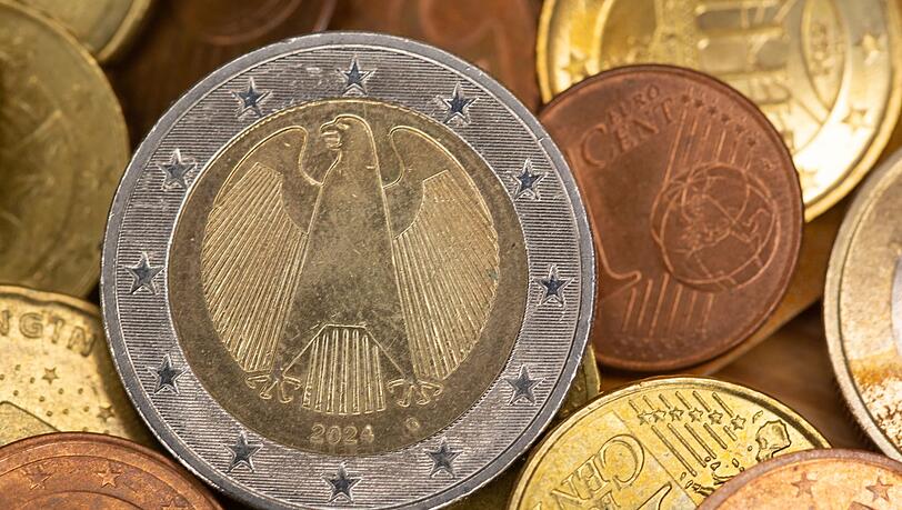 Die Eurostaaten stellen Jahr f&uuml;r Jahr neue M&uuml;nzen im Milliardenwert her. (Symbolbild)