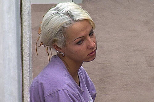 Tragisch: Die aus der TV-Sendung „Big Brother“ bekannte Erotikdarstellerin „Sexy-Cora“ ist tot. So behalten ihre Fans die 23-Jährige in Erinnerung.