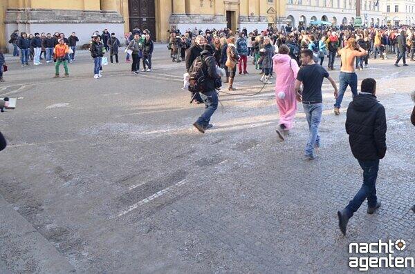 Der Flashmob auf dem Odeonsplatz. Noch mehr Bilder gibt es auf www.nachtagenten.de