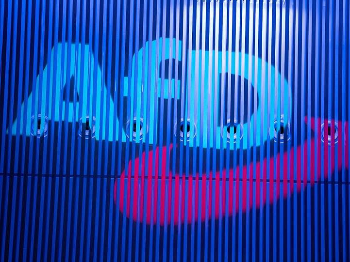Die Bundestagsverwaltung erlegte der AfD jüngst wegen illegaler Parteispenden in zwei Fällen Strafzahlungen von insgesamt 402.900 Euro auf.